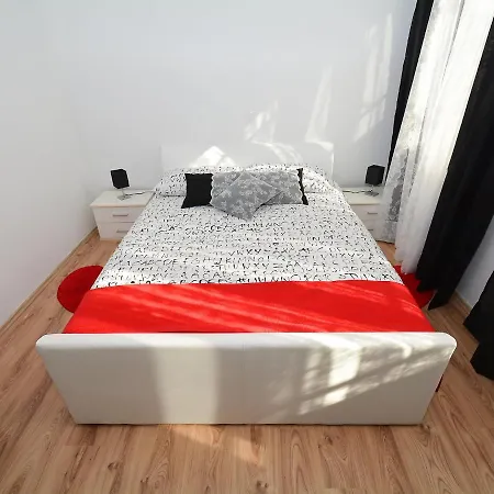Robert Apartament Antonci (Porec)